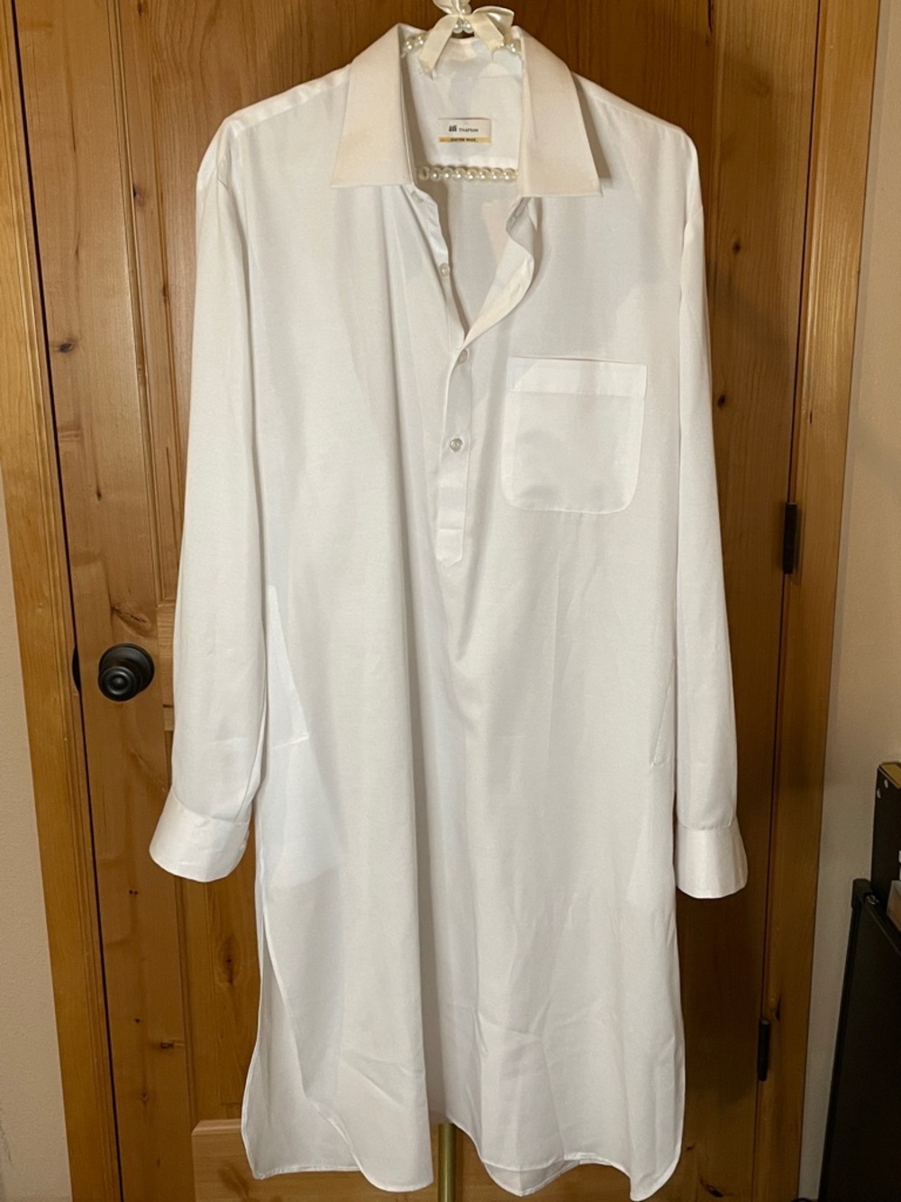 ADI Thapson  Oversized White Long-Sleeve Popover Shirt with Chest Pocket